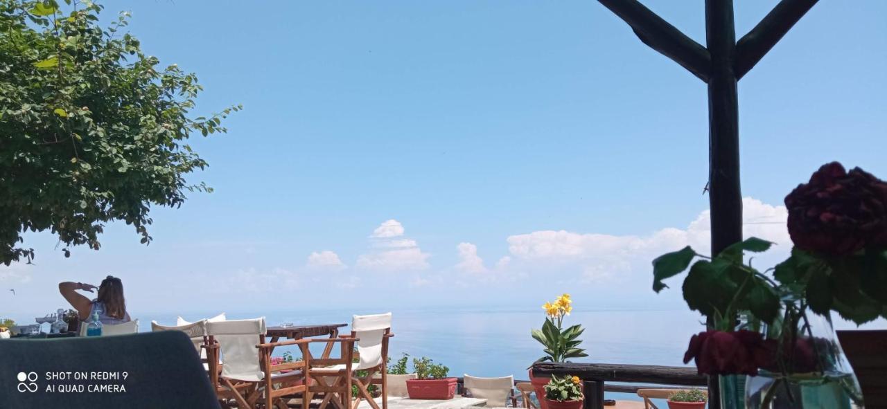 Enastron Guesthouse Palaios Panteleimonas Buitenkant foto