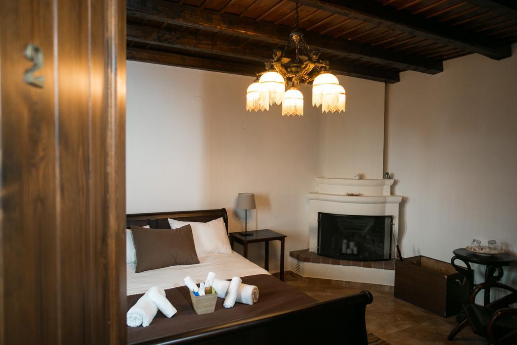 Enastron Guesthouse Palaios Panteleimonas Kamer foto